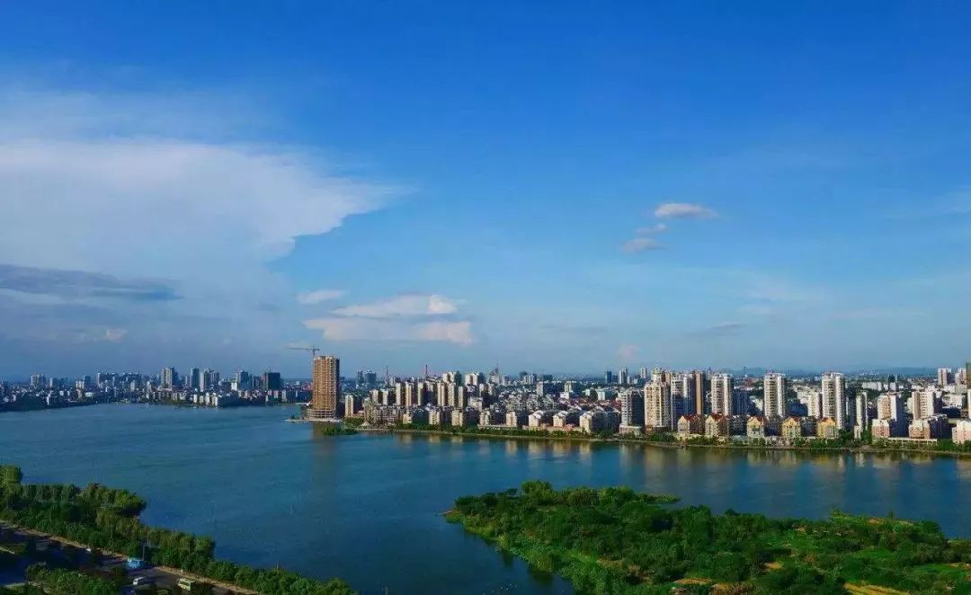 湖北致敬,领导与同胞的深情联结